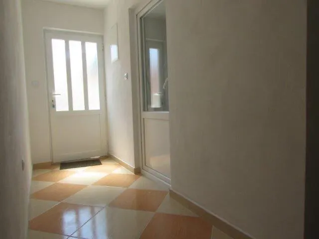 With Parking Space Zuljana, Peljesac - 252 דירה *